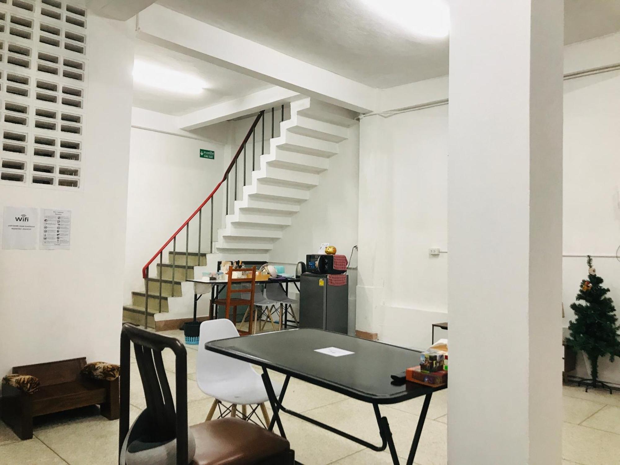 Silom Guesthouse バンコク都 エクステリア 写真